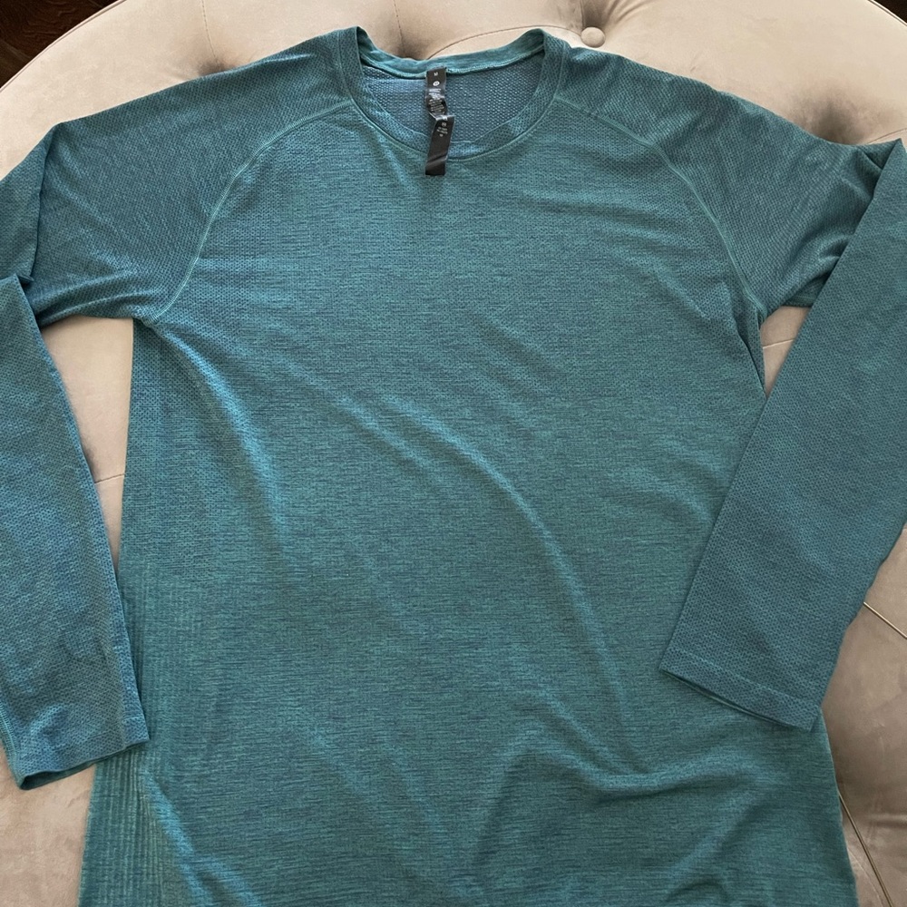 COPY - COPY - LULULEMON Metal Vent Tech Long-Sleeve Shirt—Medium